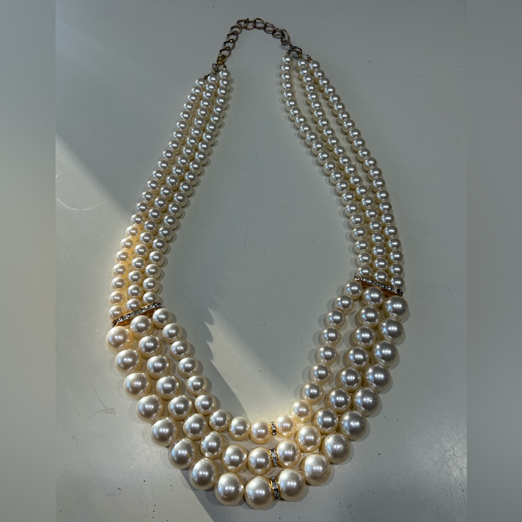 Vintage 3-Strand Graduated Pearl Necklace With Gold And Rhinestone Accents